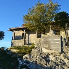 San Pedro Atxarre baseliza