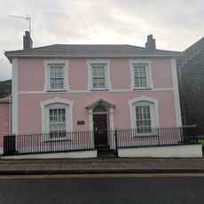 Ynys House North Road