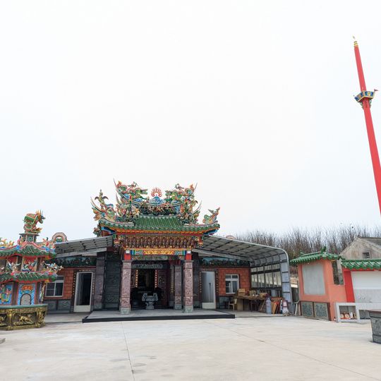 Huayu Tianhu Temple