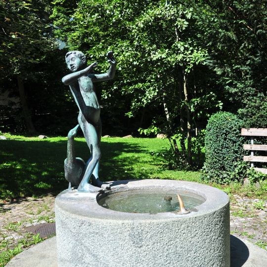 Brunnen "Knabe mit Gans"