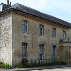 Northover House (Mansion House Hotel) And Front Boundary Railings