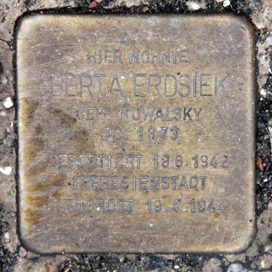 Stolperstein dedicated to Berta Erdsiek