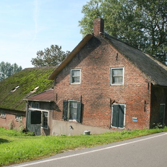 Zuiderlingedijk 79, Spijk