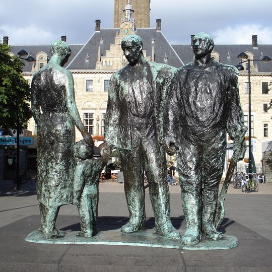 Memorial to the Fallen 1940-1945