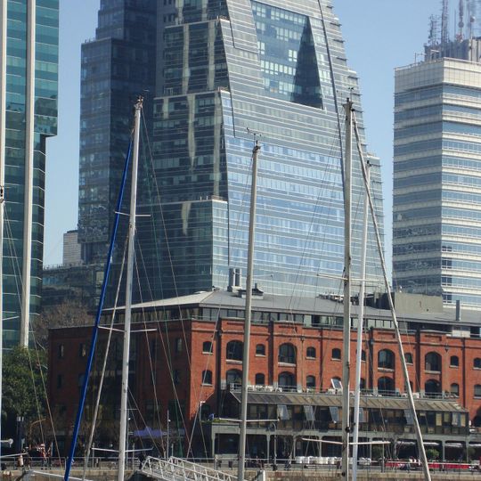 Torre Bouchard Plaza