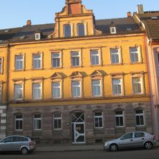 Mietshaus in geschlossener Bebauung Bernhardstraße 53