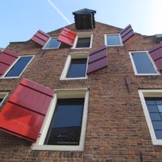 Pand waarin huiskapel onder houten tongewelf met beschildering