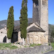 Church of San Pedro, Lárrede
