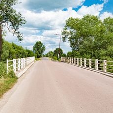 Most silnice III/32246 přes Novohradku u Hrochova Týnce