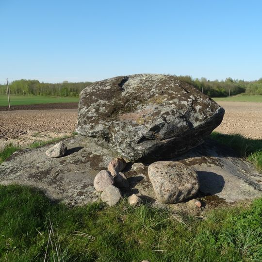 Dūdai stones
