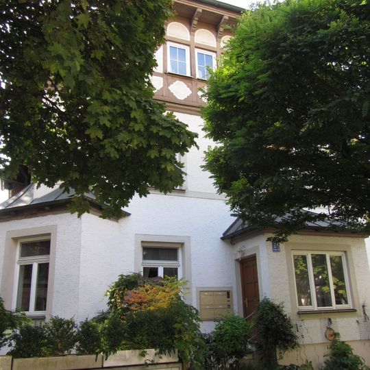 Reihenhausgruppe Tizianstraße 38–48