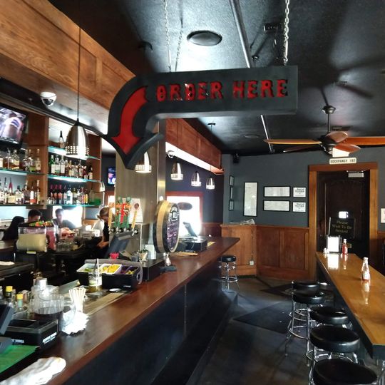Dirty Oscar's Annex Restaurant & Lounge