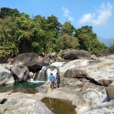 Aripara Falls