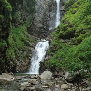 Waterfall Bezymyanny
