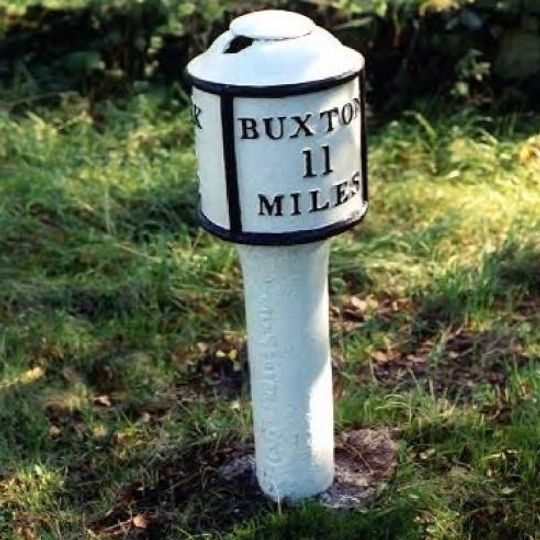 Milepost at NGR SJ 551 577