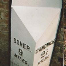 Milepost, Sandwich Road, opp. No. 2, Rookery Cottages, N of Boystown Place