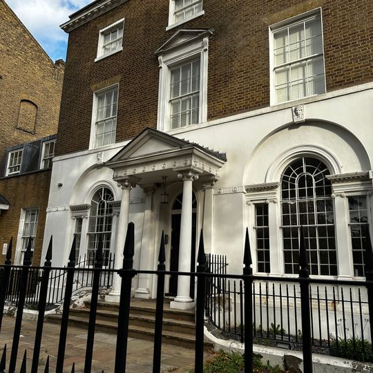 53, Clapham Common South Side Sw4