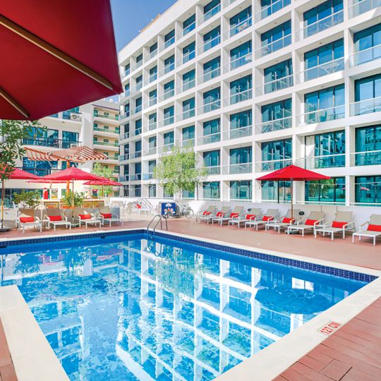 Golden Sands Hotel Apartments