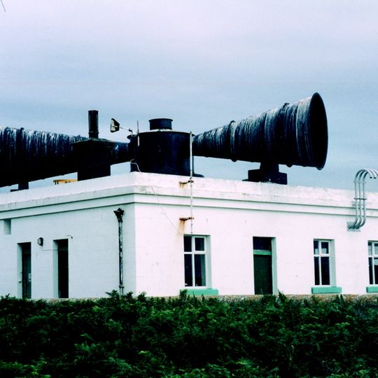 Former Fog Station including former keeper's house and enclosure walls