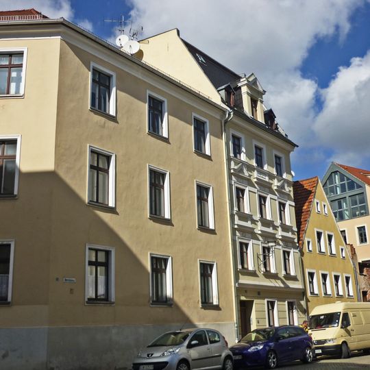 Mietshaus in geschlossener Bebauung Obersteinweg 2
