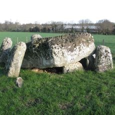 Dolmen de la pierre levée
