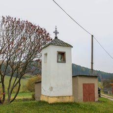 Boží muka ve Hvozdečku na rozcestí