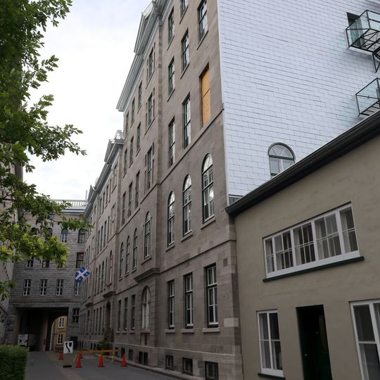 Pavillon Jean-Holmes