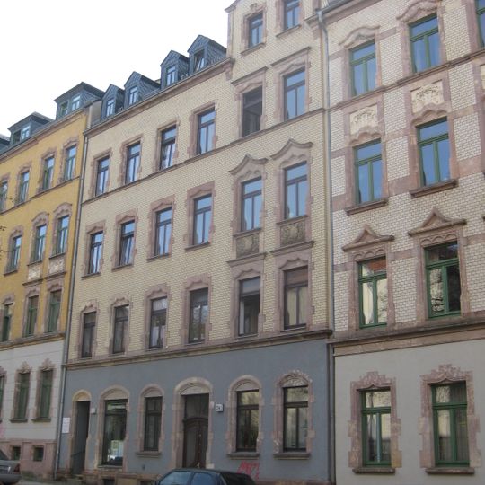 Mietshaus in geschlossener Bebauung Ludwig-Kirsch-Straße 24