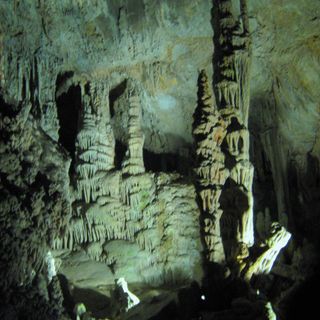 Lewis and Clark Caverns