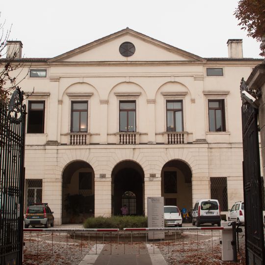 Palazzo Arnaldi Della Torre