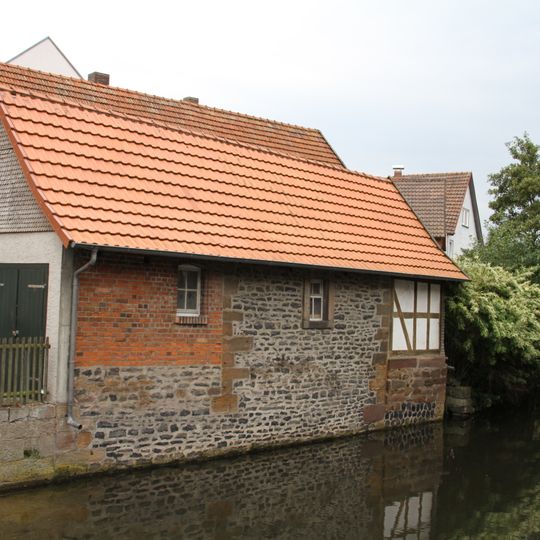 Hinter der Langgasse, Uferbebauung