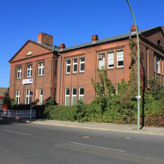 Verwaltungsgebäude & Nebengebäude Freiheit 15