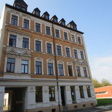 Mietshaus in ehemals geschlossener Bebauung Fritz-Reuter-Straße 14