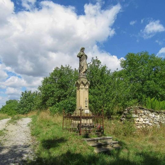 Socha Ježíše Krista na okraji Měníka