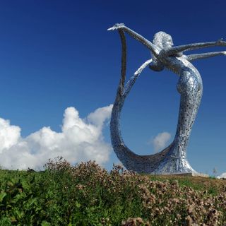 Arria by Andy Scott