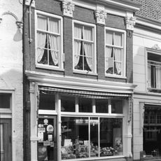 Pand onder vernieuwde kap