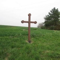 Kříž u Studené u křižovatky