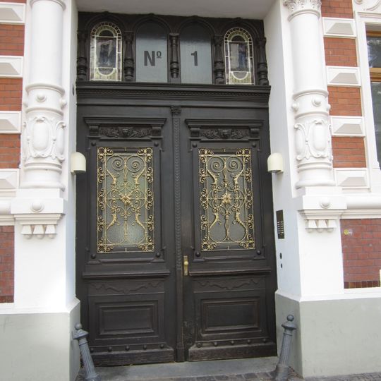 Miethaus Johannisallee 1