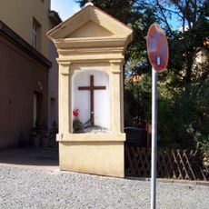 Výklenková kaple v Břevnovské ulici v Praze