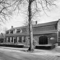 Woonstalhuis in Eclectische stijl