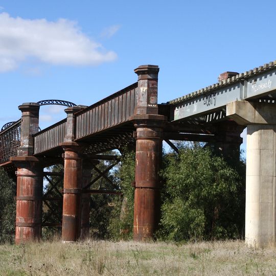 Lachlan River railway bridge, Cowra