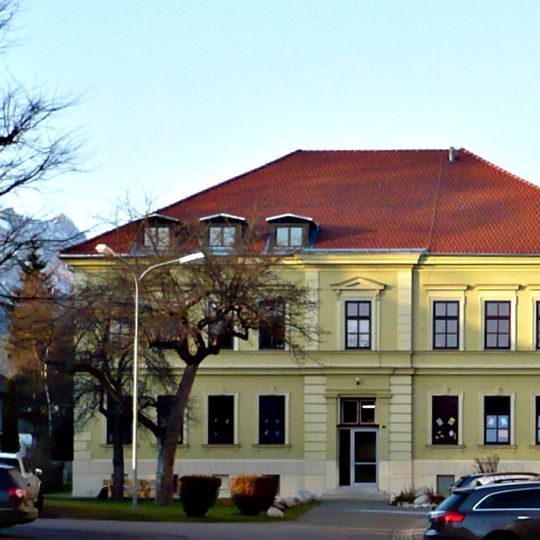 Franz-Jonas-Volksschule und Bodendenkmale