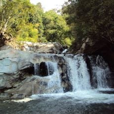 Tat Luang waterfall