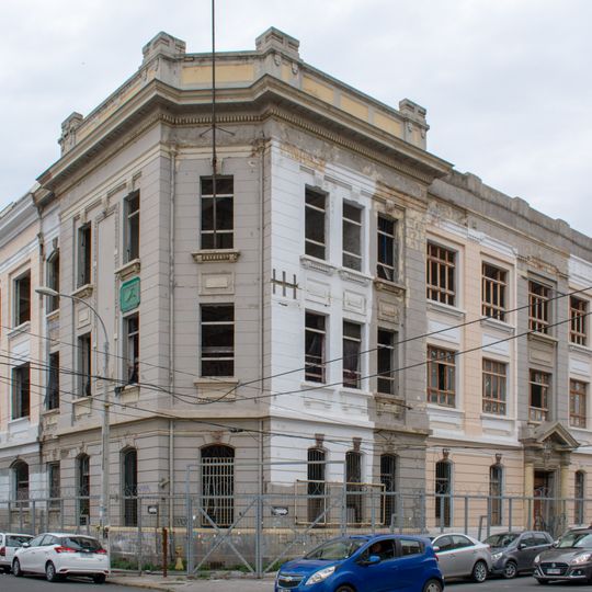 Escuela Ramón Barros Luco