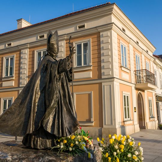 Pomnik Jana Pawła II w Wadowicach