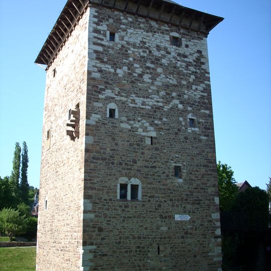 Romaanse toren van Amay