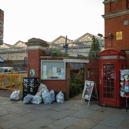 K2 Telephone Kiosk, Outside Station Gates