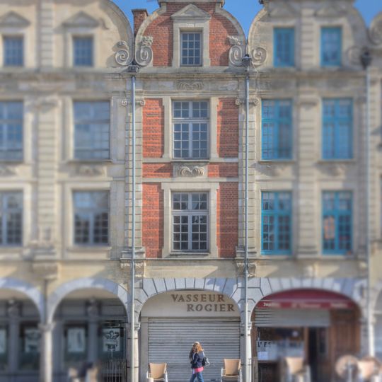 Immeuble, 27 place des Héros