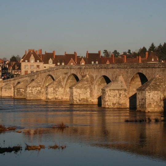 Vieux pont de Gien