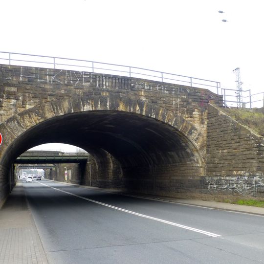 Eisenbahn-Parallelbrücken